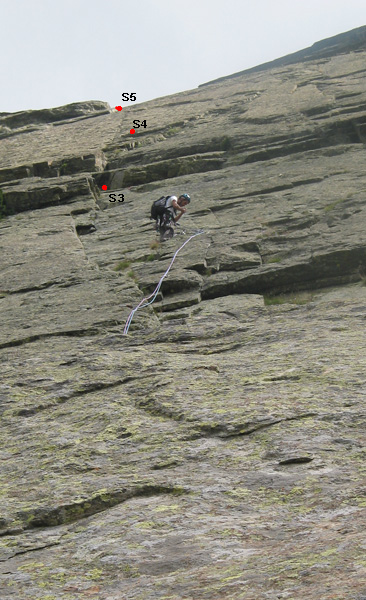 Paolo Longo at the end of pitch 1.